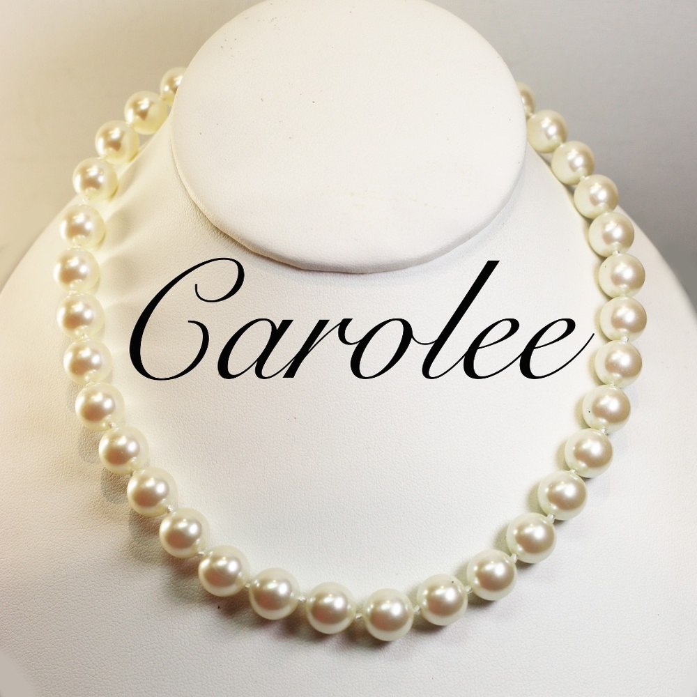 Carolee Pearl Necklace ~ Stunning White Simulated Pearls ~ Adjustable Length
